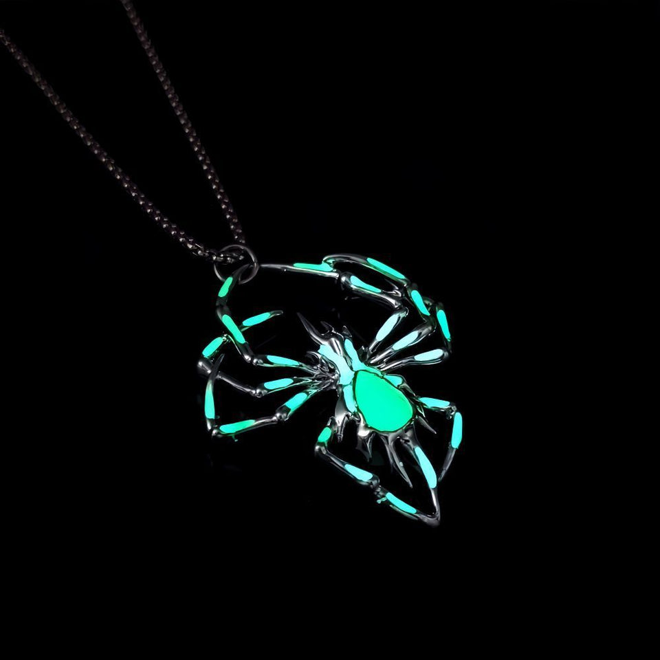 Luminescent spider Necklace