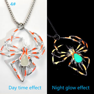 Luminescent spider Necklace
